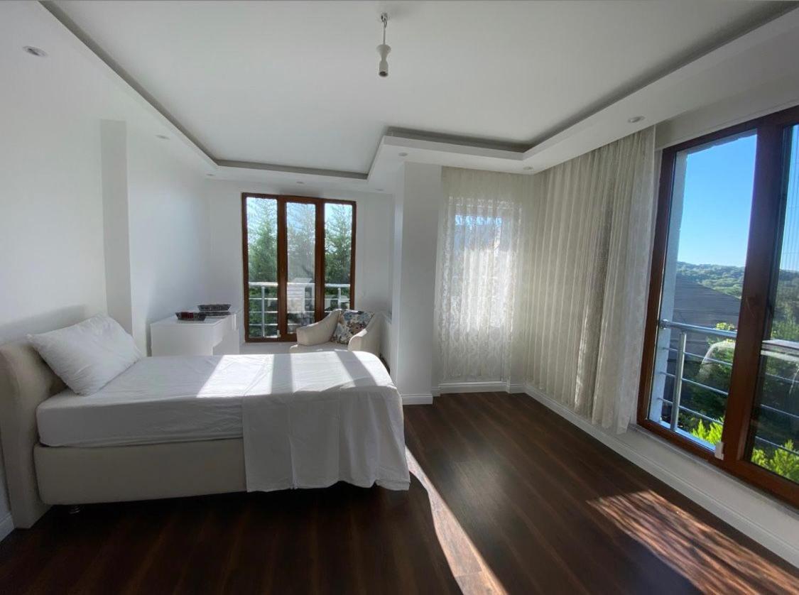 Wonderful Villa Airport 5 Minutes Arnavutkoy Екстер'єр фото